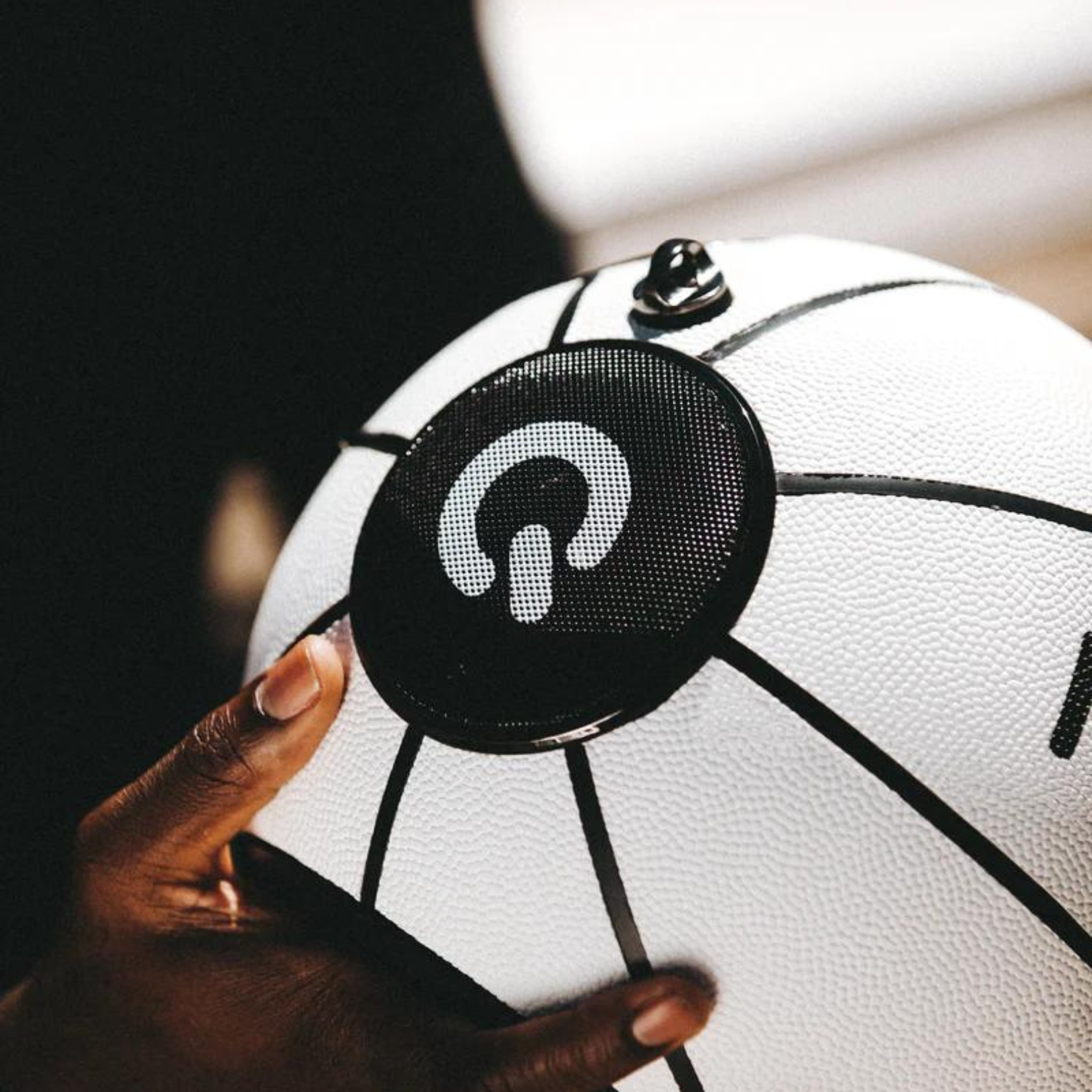 IconiQ Basketball Speaker - White