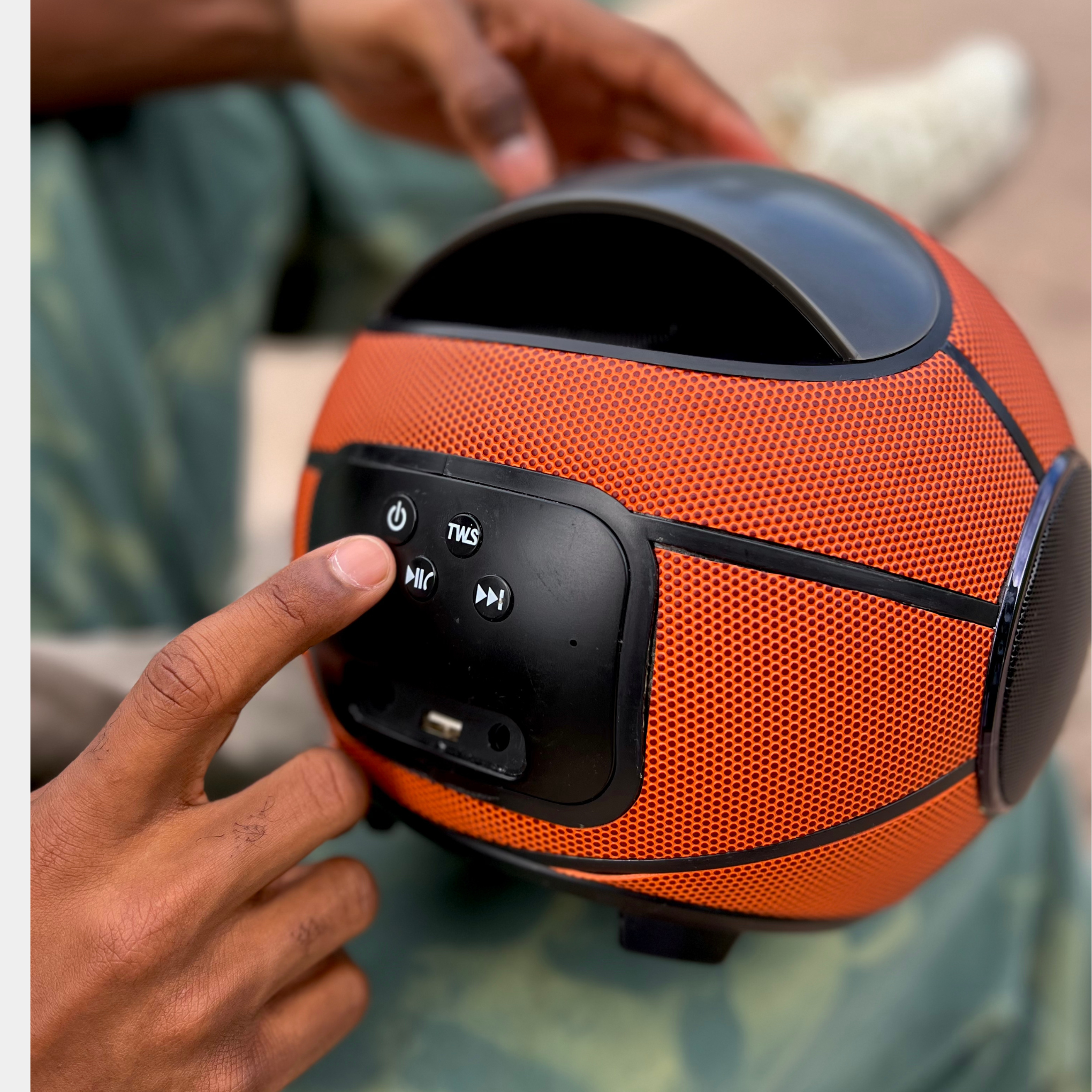 IconiQ Basketball Speaker