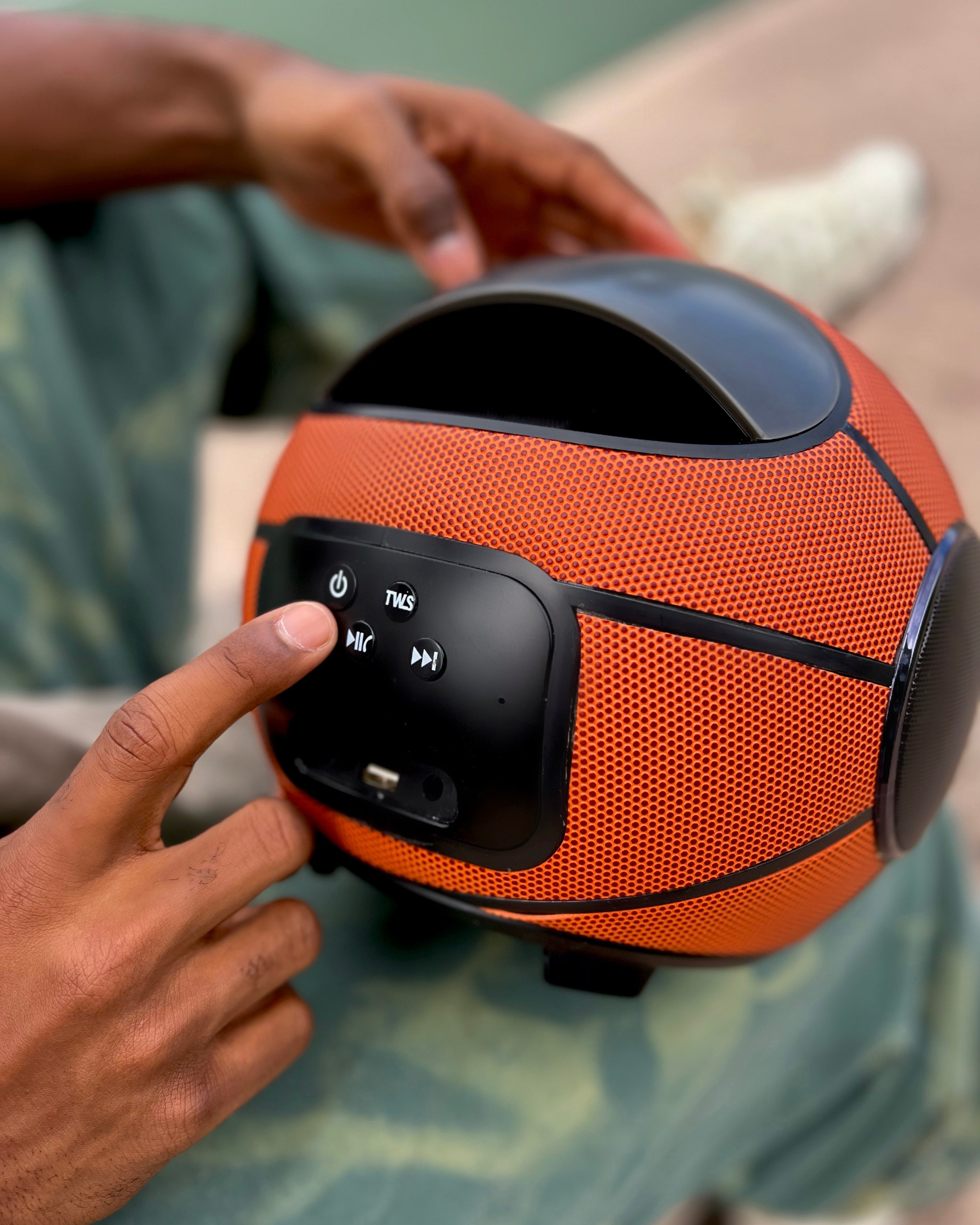 IconiQ Basketball Speaker - Classic Orange