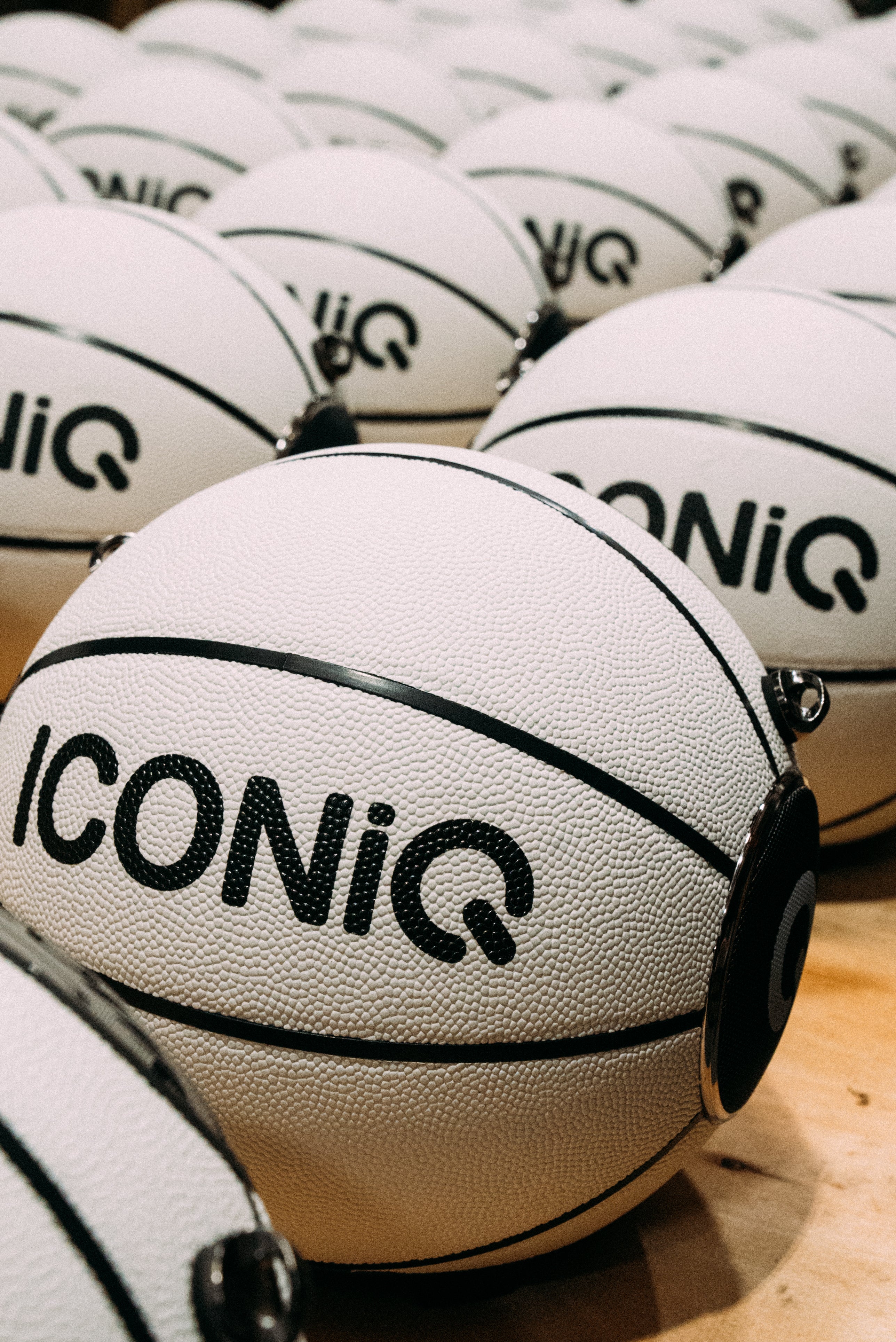 IconiQ Basketball Speaker - White